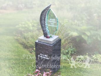 Urnenmonument met glas