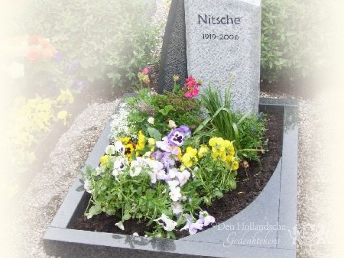 Urnenmonument met sparing foto 1
