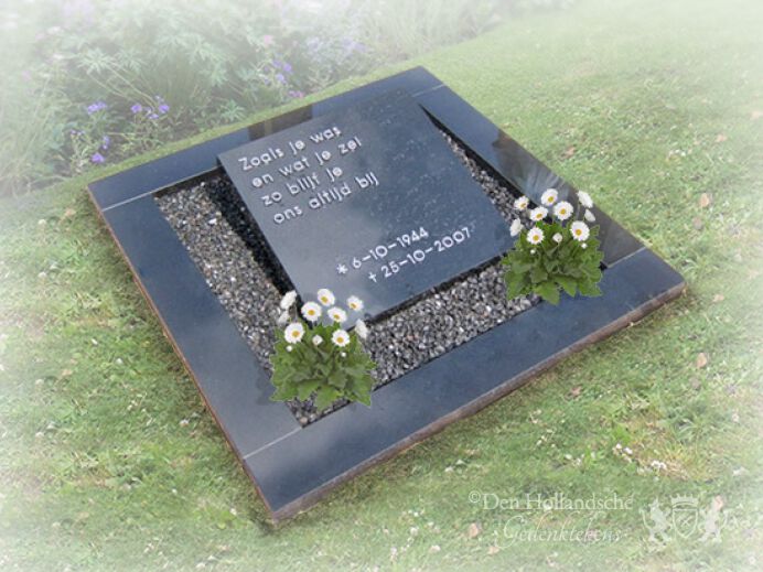 Urnmonument in gepolijst zwart graniet foto 1