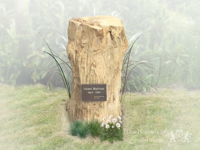 Versteend hout grafmonument foto 1