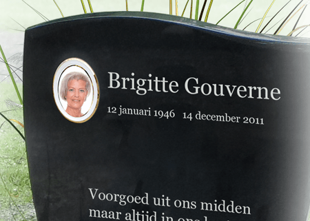 teksten grafsteen spreuk op golfkop letterplaat